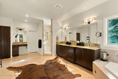 Property 26-10574 - Photo 33