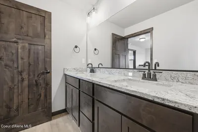 Property 26-9250 - Photo 43
