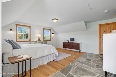Property 26-6817 - Photo 42