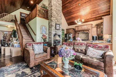 Property 26-10087 - Photo 5