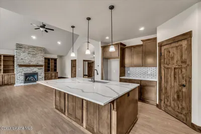 Property 26-10233 - Photo 12