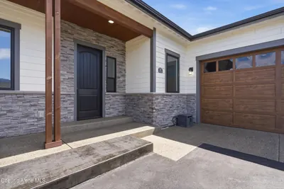 Property 26-7319 - Photo 3