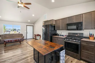 Property 26-10377 - Photo 11