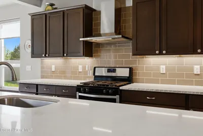 Property 26-10052 - Photo 9