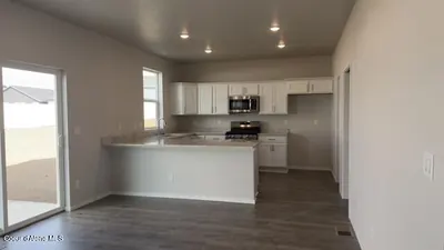 Property 26-7707 - Photo 2