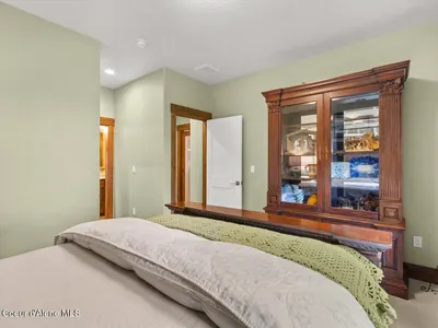 Property 26-10593 - Photo 37