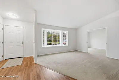Property 26-10623 - Photo 2