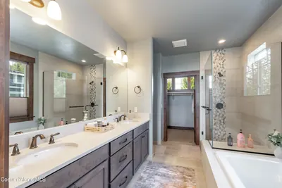 Property 26-8643 - Photo 15