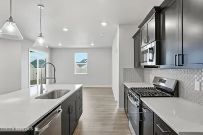 Property 26-10605 - Photo 11