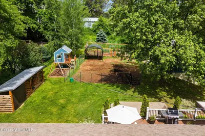 Property 26-8231 - Photo 41