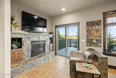 Property 26-10438 - Photo 8