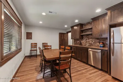 Property 26-8906 - Photo 9
