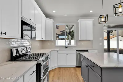 Property 25-11242 - Photo 15