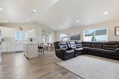 Property 26-7849 - Photo 4