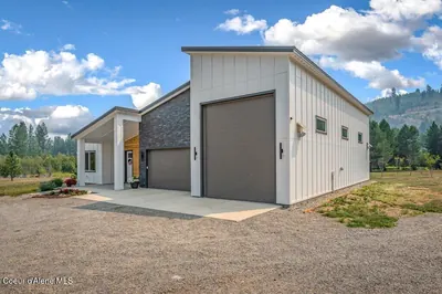 Property 26-8289 - Photo 2