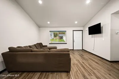 Property 26-10598 - Photo 9