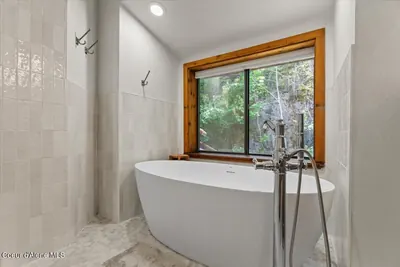 Property 26-10493 - Photo 29