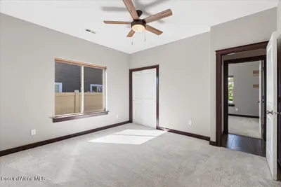 Property 26-9256 - Photo 27