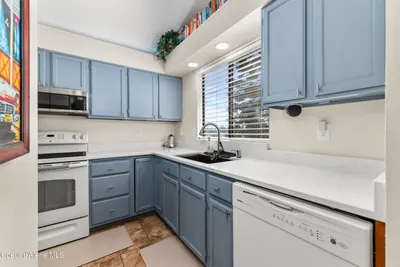 Property 26-6883 - Photo 4