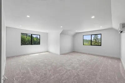 Property 26-9932 - Photo 67