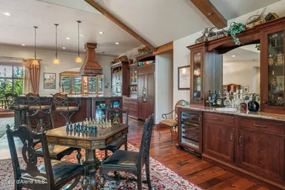 Property 24-5735 - Photo 13
