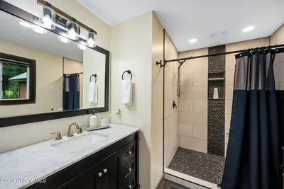 Property 26-4032 - Photo 29