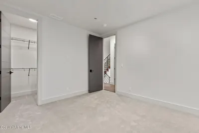 Property 25-11384 - Photo 37