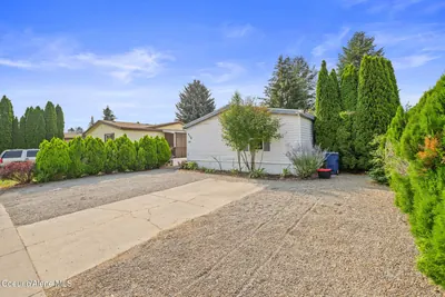 Property 26-9738 - Photo 1