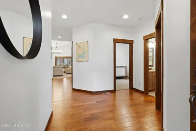 Property 26-10227 - Photo 7