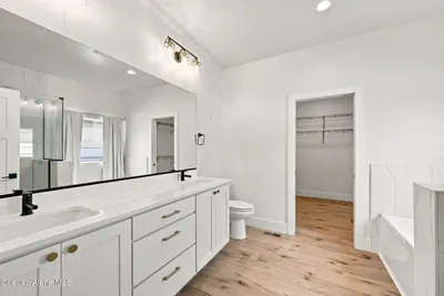 Property 26-9351 - Photo 27