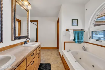 Property 26-9411 - Photo 36
