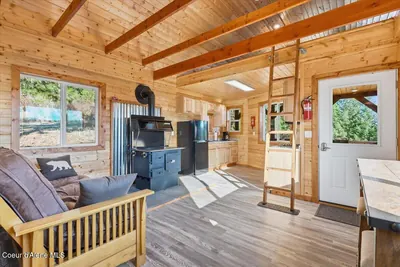 Property 25-10473 - Photo 33