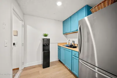 Property 26-9305 - Photo 25