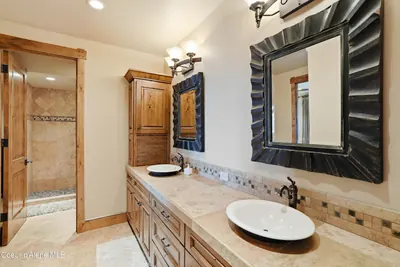 Property 26-5423 - Photo 68