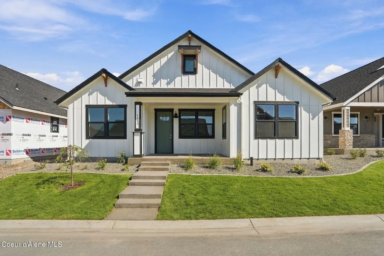 Property 26-10033 - Photo 1