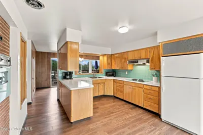 Property 26-9285 - Photo 24