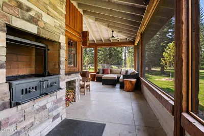 Property 26-8300 - Photo 27