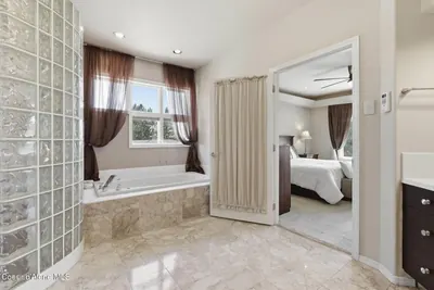 Property 26-7332 - Photo 33