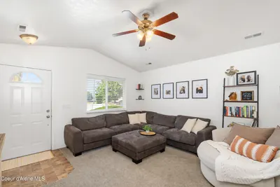 Property 26-7635 - Photo 3