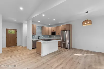 Property 26-9750 - Photo 9
