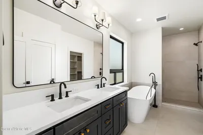 Property 26-8935 - Photo 19