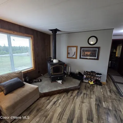 Property 25-11140 - Photo 3