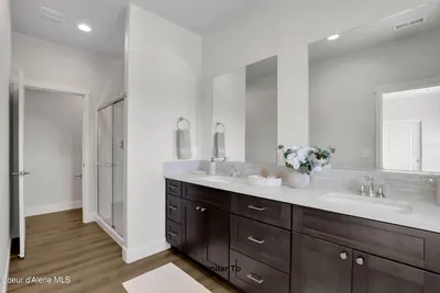 Property 26-10541 - Photo 11