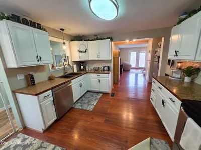 Property 26-10575 - Photo 5