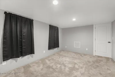 Property 26-10001 - Photo 28