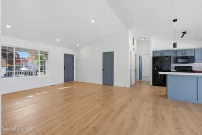 Property 26-10104 - Photo 5