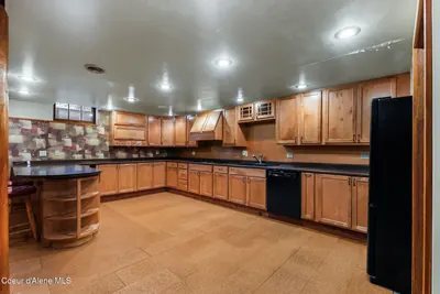 Property 26-10293 - Photo 76