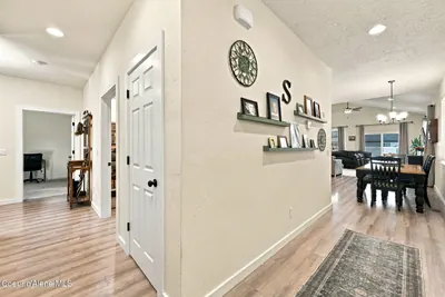 Property 26-10269 - Photo 6