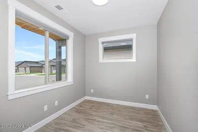 Property 26-6127 - Photo 4