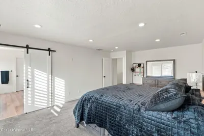 Property 26-10403 - Photo 26